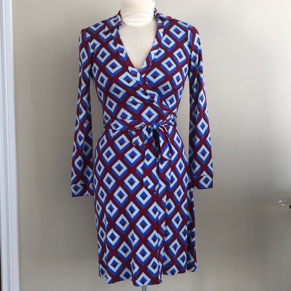Diane Von Furstenberg NWT Vintage Print Wrap Dress - Picture 2 of 7